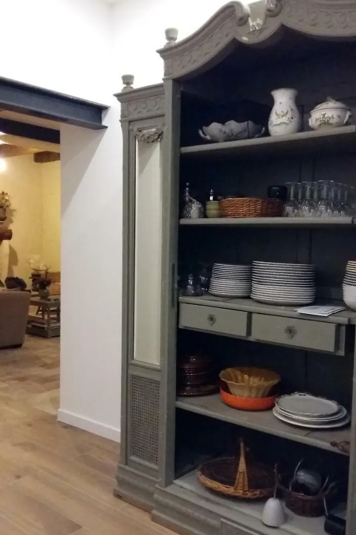 Mas Des Artistes Bed & Breakfast Mouries France
